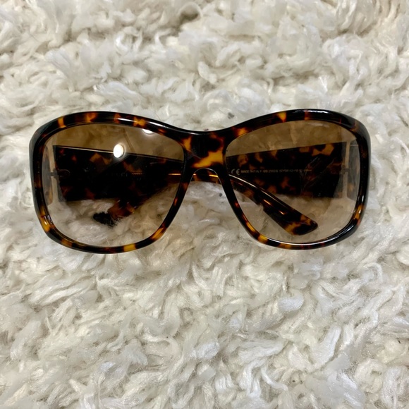 Gucci sunglasses, perfect condition - Picture 4 of 11